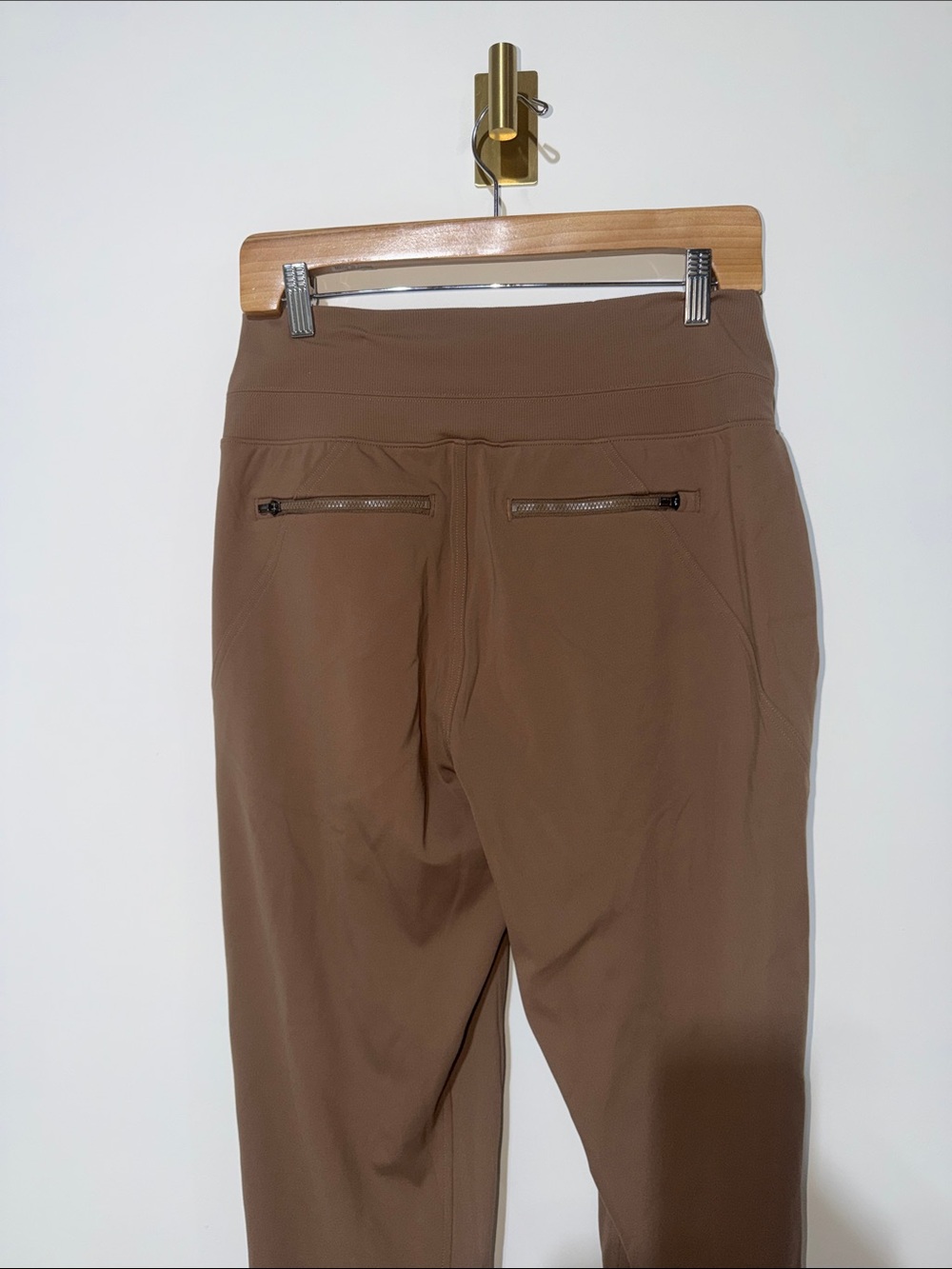 Athleta Venice High Rise Joggers, beige tan Color size medium NWOT - Picture 8 of 9